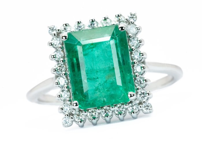 3.20 ct Intense Green (Zambian) Emerald & VS Diamonds - Ring - Vittguld 