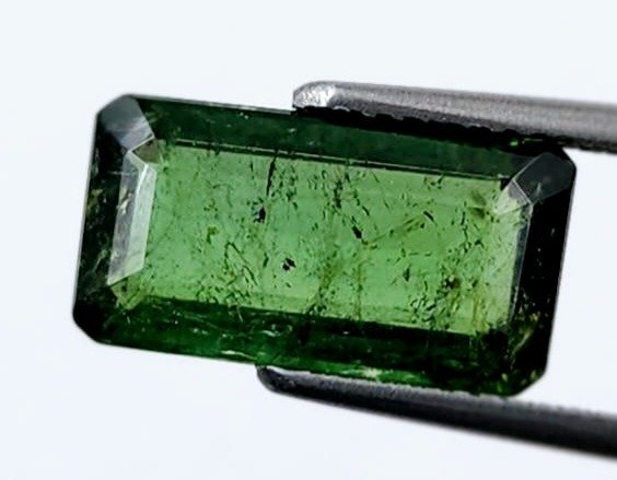 gelblich-grün Greenlite - 4.79 ct