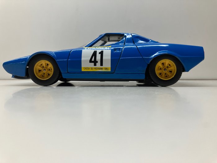 Burago 1:24 - 1 - Modellino di auto sportiva - Lancia Stratos - fatto in Italia