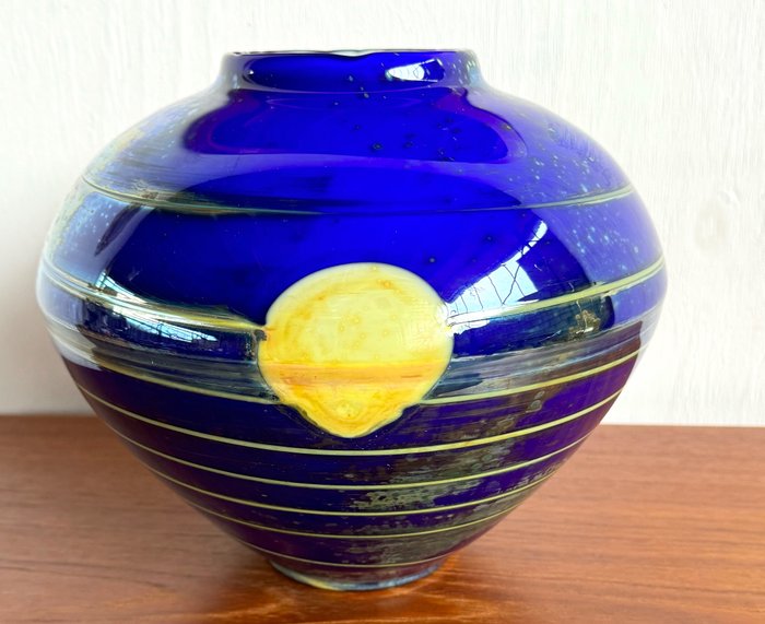 Jiri Suhajek - Vase  - Glass