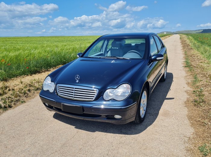 Mercedes-Benz - C200 Kompressor Elegance W203 - 2001