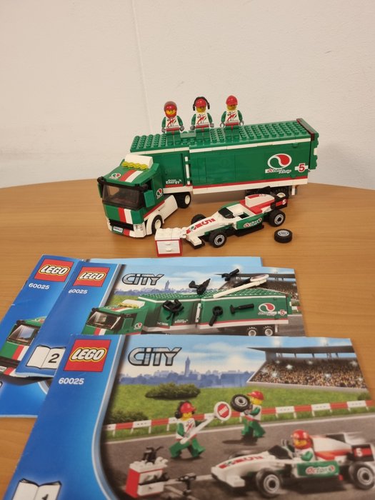 Lego - Cidade - 60025 - Grand Prix Truck - 2010-2020