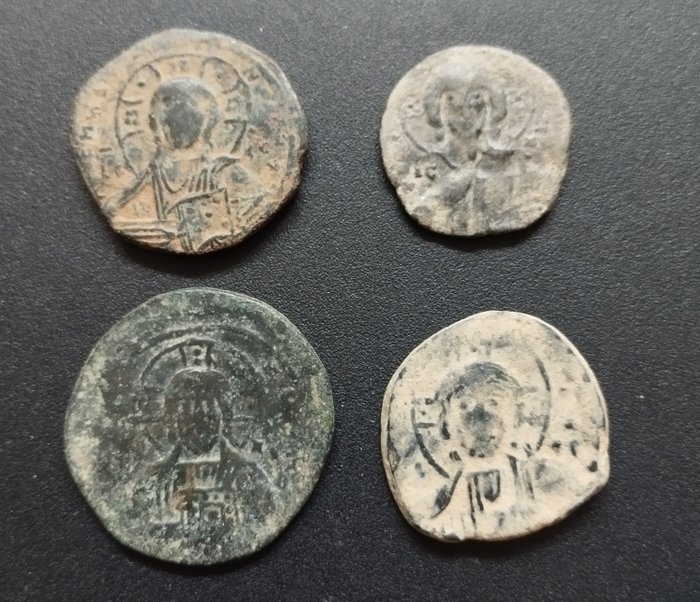 Byzantijnse Rijk. Lot von 4 Follis-Münzen 9-10. Jhdt.
