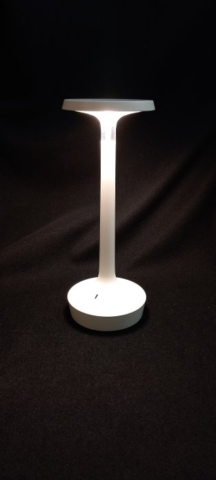 Flos Philippe Starck - 燈 (1) - 美好時光不插電 - 聚甲基丙烯酸甲酯