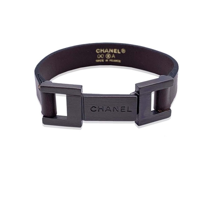 Chanel - Vintage Brown Leather Unisex Logo Bracelet - Bracelet
