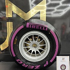 Wiel compleet met band – Pirelli – Tire complete on wheel
