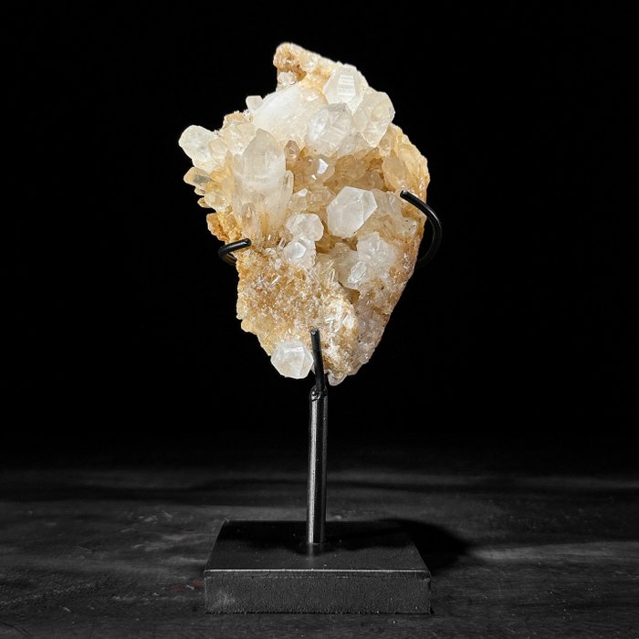 无底价 - 美丽的水晶簇 定制支架上的方解石 - 高度: 17 cm - 宽度: 7 cm- 1100 g - (1)