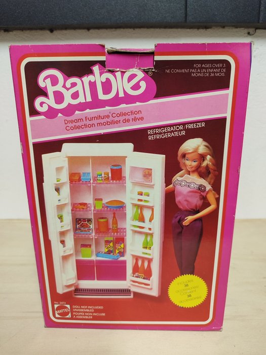 Mattel, Siso  - Muñeca Barbie Frigorifero, Asciugacapelli, Magliera Magica, Credenza - 1970-1980 - Italia