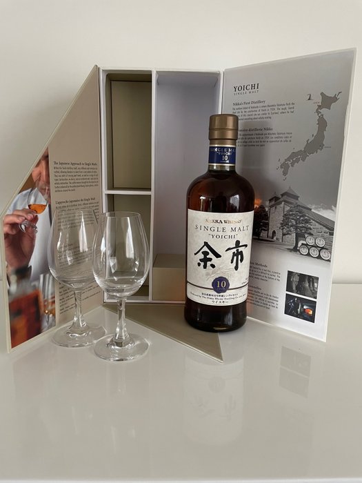Yoichi 10 years old - Gift set with two glasses - Nikka  - 70 cl