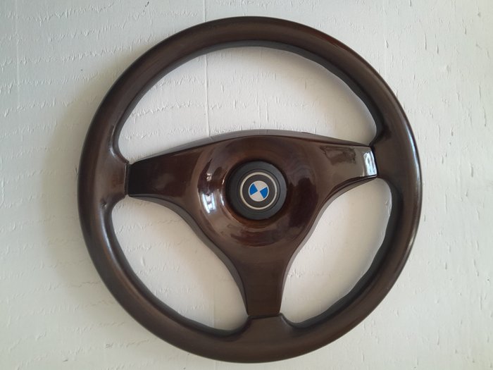 Lenkrad (1) - BMW - A Vintage wooden BMW (replica?) steering wheel