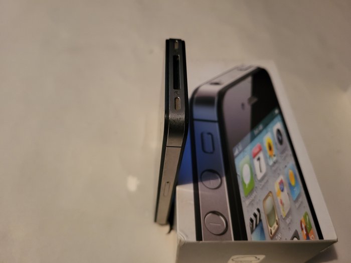 Apple iPhone 4S - 行動電話 - 帶替換包裝盒