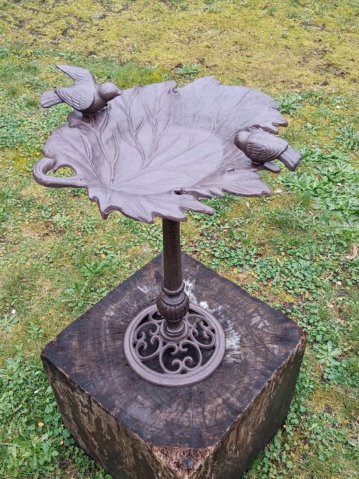 Birdbath - Baroque - cast iron