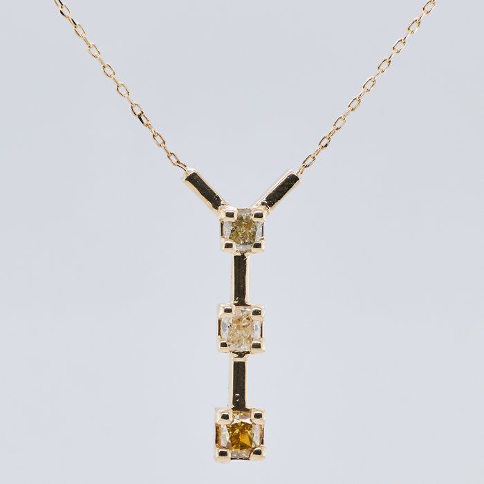 No Reserve Price - 0.61 tcw - Fancy Mix Yellow - 14 kt Gelbgold - Halskette mit Anhänger Diamant