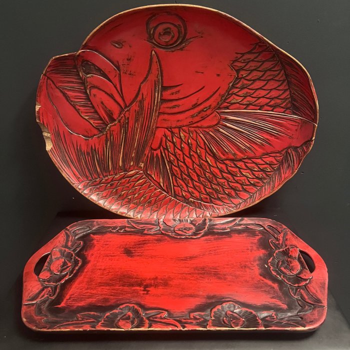 Antique Japanese Meiji period 1868-1912 Red lacquer serving trays - Koi Fish & Floral Design - Tálalóedény (2) - Fa, Lakk