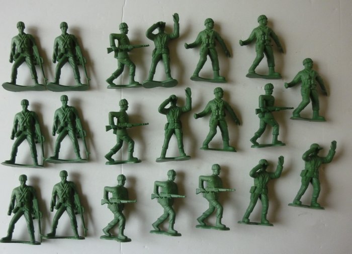 Greenbrier - Statuetă -  (20) - Plastic