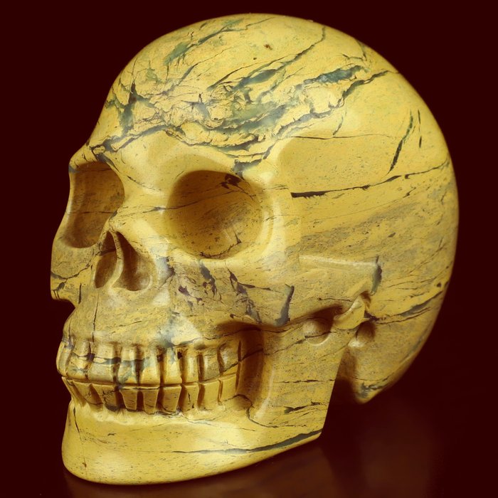 477 g 8,40 x 6,60 cm RITKA AA múzeumi darab ritka jáspis koponya krizoprázzal A legritkább zöld-sárga koponya csodálatos színek- nagyon ritka finom drágakő- 477 g
