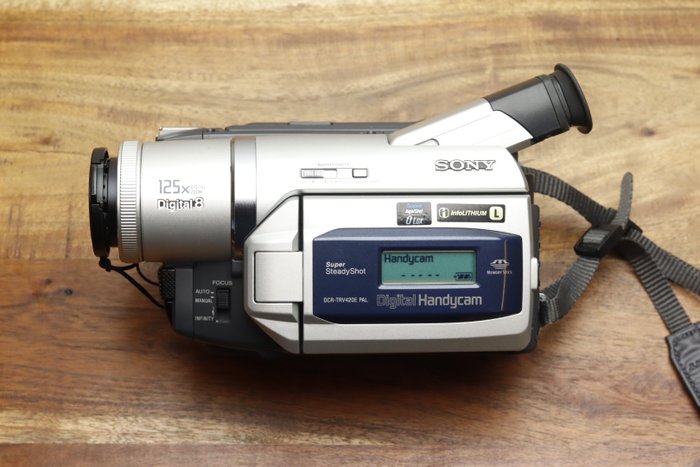 Sony DCR-TRV420E, Digital 8 Handycam, 125x Digital Zoom 录影机