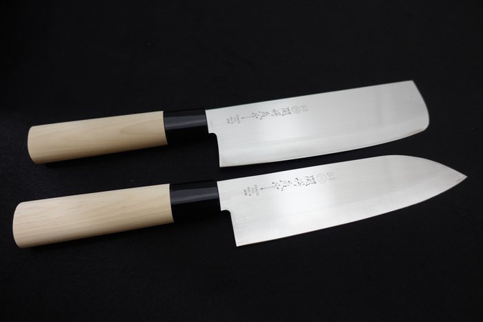 Seki Tsubazo 関鍔蔵 - Küchenmesser - Gemüsemesser und Mehrzweckmesser -  Hergestellt mit japanischer Schwertkunst - Stahl (rostfrei) - Japan
