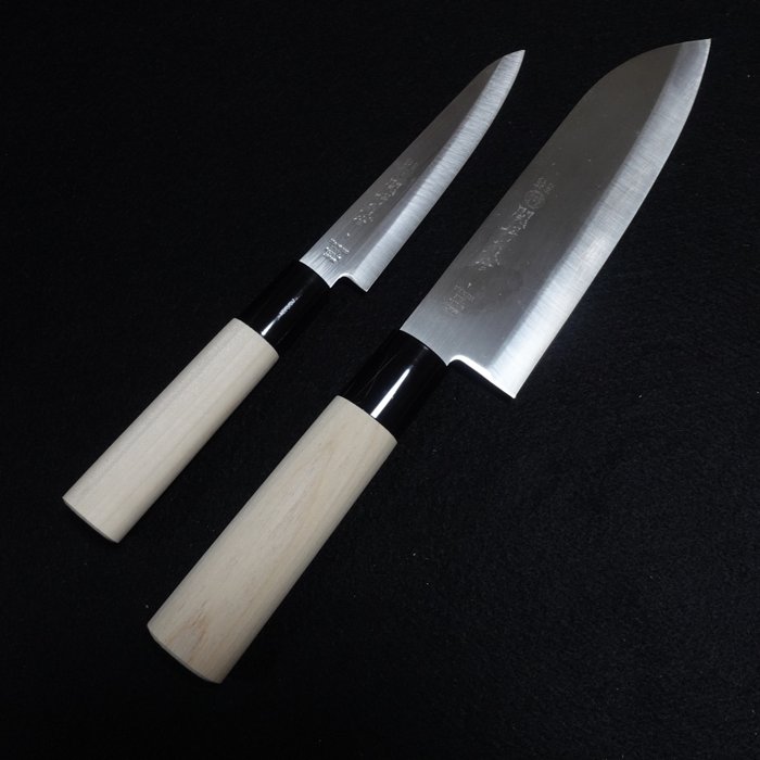 Seki Tsubazo 関鍔蔵 - Cuchillo de cocina - Cuchillo de pelar y cuchillo multiusos -  Elaborado con arte japonés de fabricación de espadas. - Acero (inoxidable) - Japón