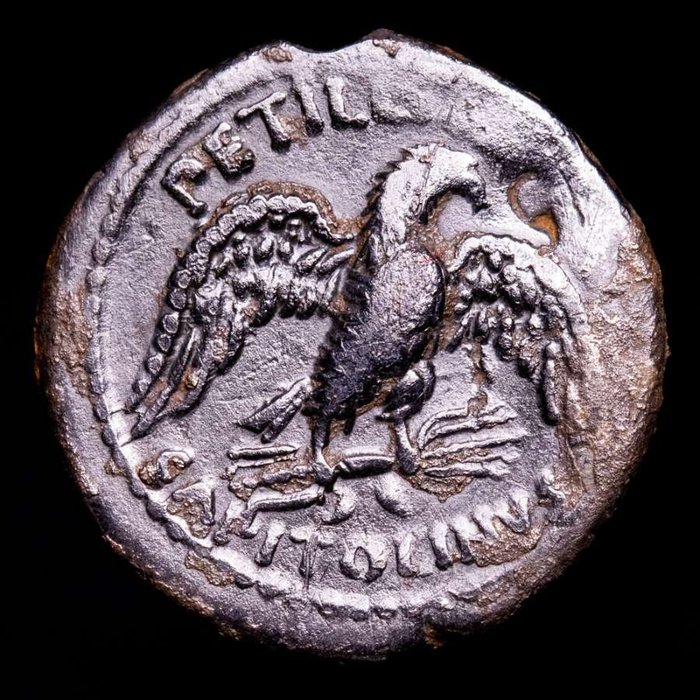 Republica Romană. Petillius Capitolinus, 43 î.Hr.. Denarius Rome, 43 B.C. Temple of Jupiter Capitolinus