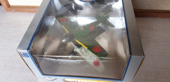 Yat Ming 1:48 - 1 - Avión de guerra - Mitsubishi Zero WW2
