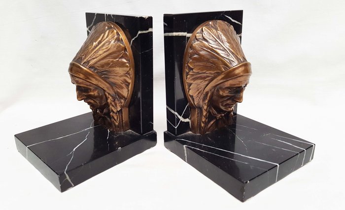Sylvain NORGA - Bogstøtte (2) - Bronze og marmor