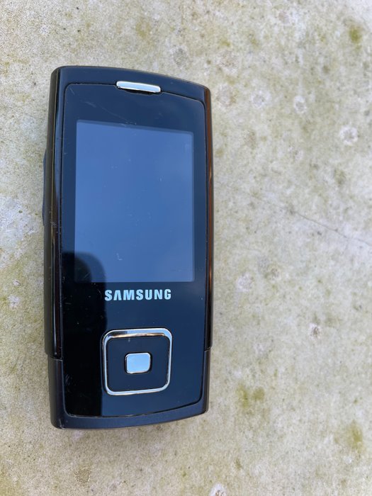 Samsung SGH - E900 - Matkapuhelin (1) - Ilman alkuperäistä pakkauksessa