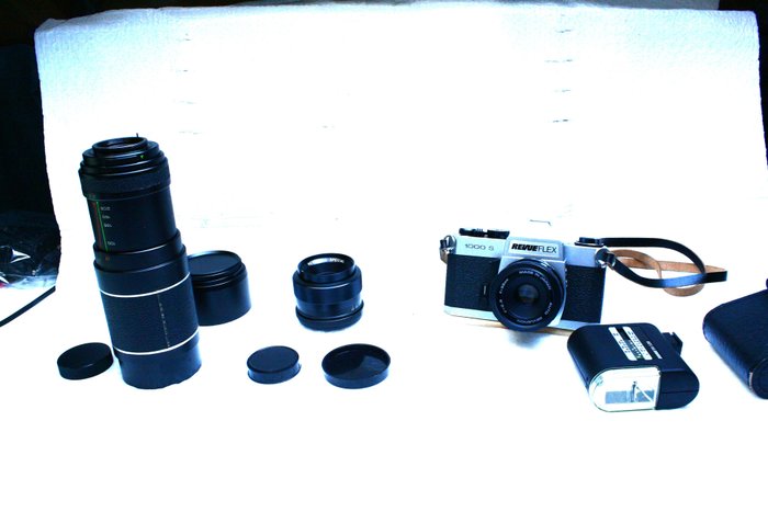 Revue FLEX 1000S + 35/55/75-205mm + Acc. Fotocamera analogica