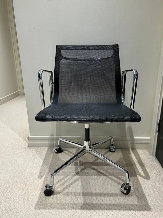 Vitra - Charles & Ray Eames - 扶手椅 - EA 108 網 - 金屬, 網