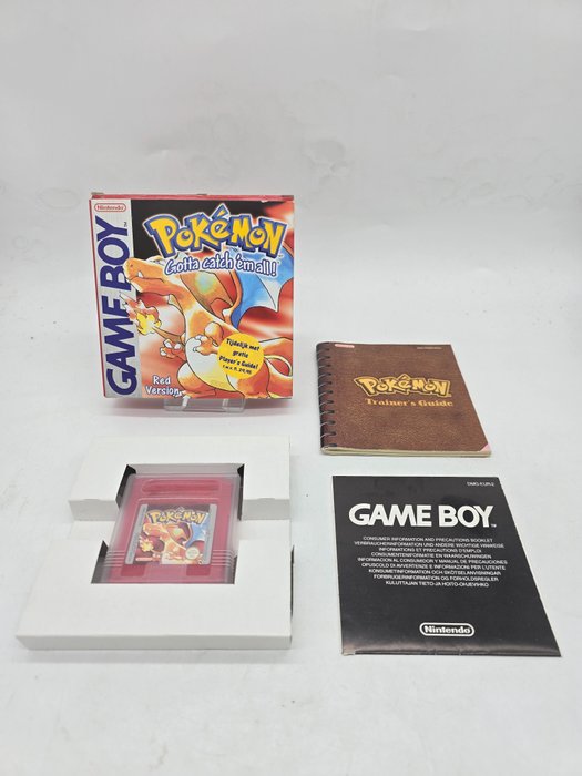 NEW Old STOCK Extremely Rare Nintendo Game Boy Classic Pokemon Red Version First edition EUR - Nintendo Gameboy, boxed with game, Inlay, box protector and manual - 电子游戏 - 带原装盒