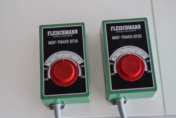 Fleischmann H0 - 6735 - 變壓器 (2) - 無國界醫生變壓器