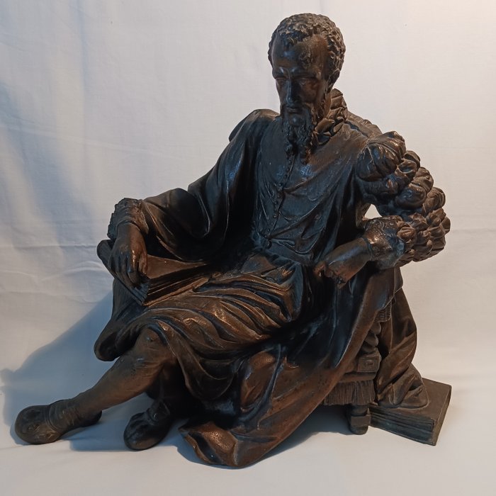 雕塑, Renaissance-style seated gentleman - 31 cm - 粗锌