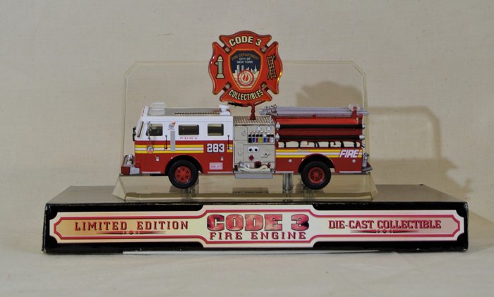 Die Cast Collectible 1:64 - 1 - 模型貨車 - Code3 Fire Engine - 第283章