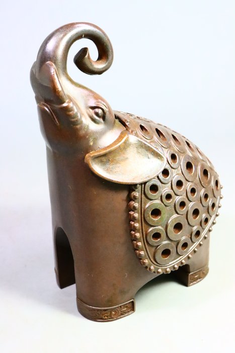 Pronssi - Suitsutin, suitsukepoltin Hieno elefantin muotoinen suitsukepoltto - Shōwa period (1926-1989)  (Ei pohjahintaa)