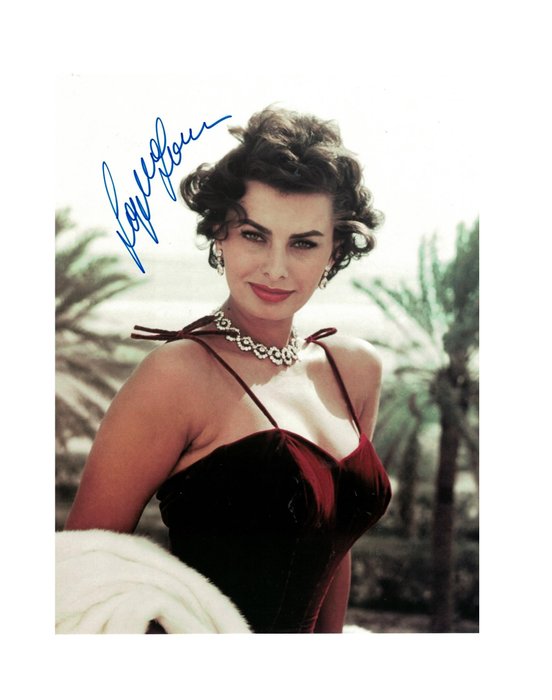 Sophia Loren - In-Person Signed Photo (20x26 cm) of Italian actress & beauty icon