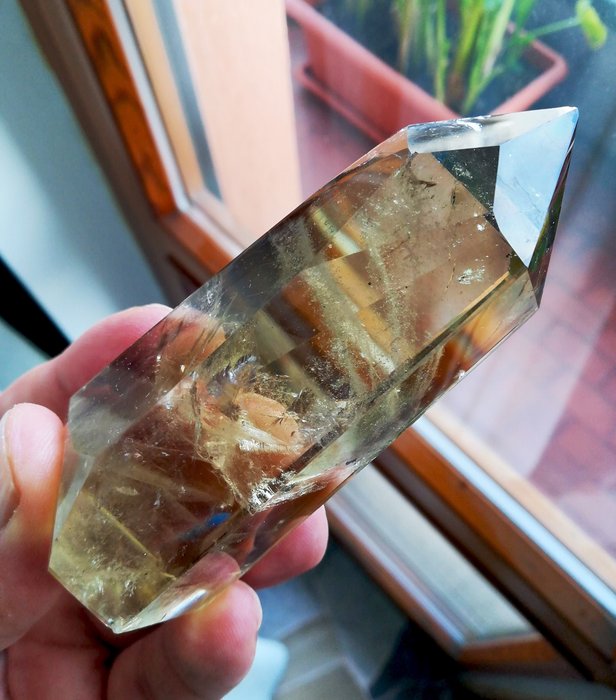 Citrin Kristallstab - Höhe: 10 cm - Breite: 4 cm- 226 g