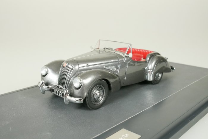 Matrix 1:43 - Modelauto - Lea-Francis 2.5 Litre Sports  open cabriolet - 1950 - #158 van 408 stuks