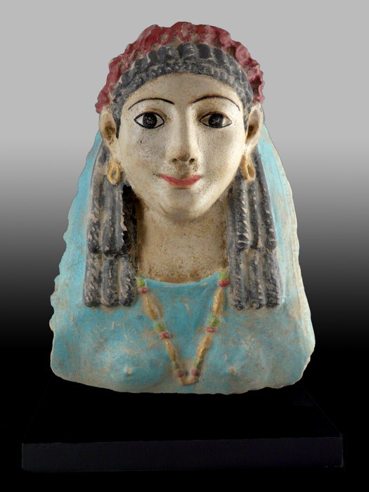 Replika af en gammel egypter Sten Roman Mummy Mask of a Woman med en udførlig frisure. - 29 cm