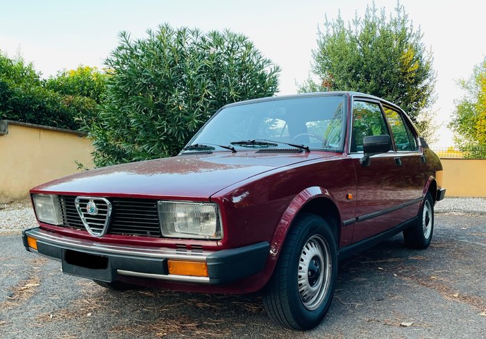 Alfa Romeo - Alfetta 1.6 - 1983