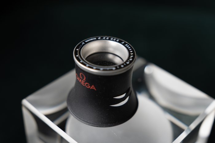 Omega Speedmaster Loupe - Concessionaire Lens Monocle Loupe - Watchmaker tool - Strumento di lavoro (1)