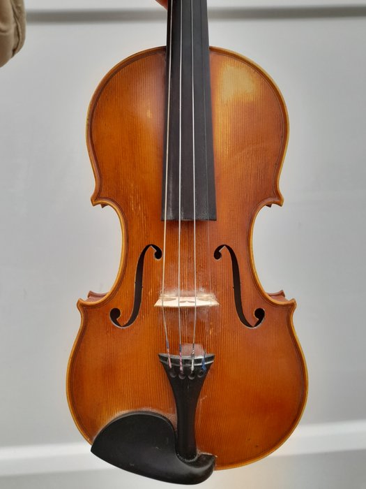 Labelled G. Apparut -  - Βιολί - Γαλλία