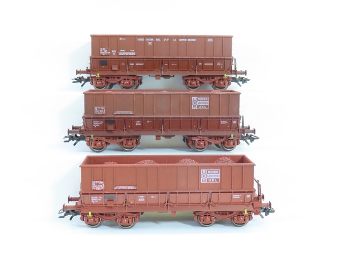 Märklin H0 - 48444 - Modellbahn-Güterwagenset (1) - 3-teiliges Güterwagen-Set mit 4-achsigen Erzwagen „Gustave Böel“ - NMBS
