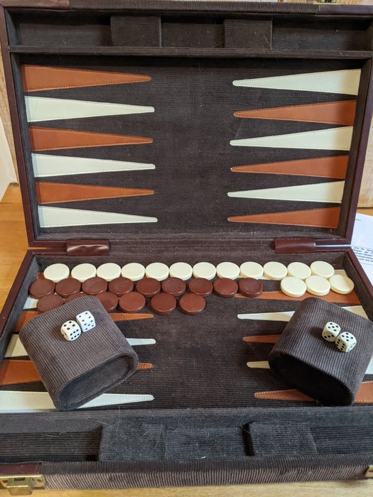 Brädspel - Backgammon