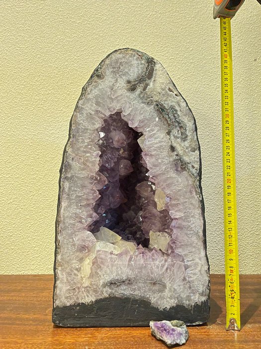 Ametist Geodă - Înălțime: 40 cm - Lățime: 22 cm- 19.4 kg