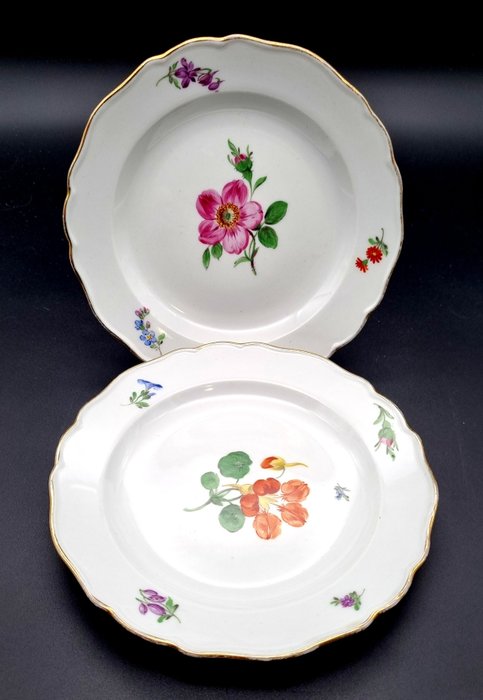 Meissen - Service de table - Décor floral avec bord doré 2 x assiettes à dessert environ 17,5 cm - Porcelaine