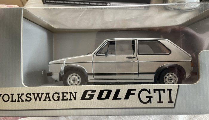 Sunstar 1:18 - 1 - 模型汽车 - Volkswagen Golf GTI I
