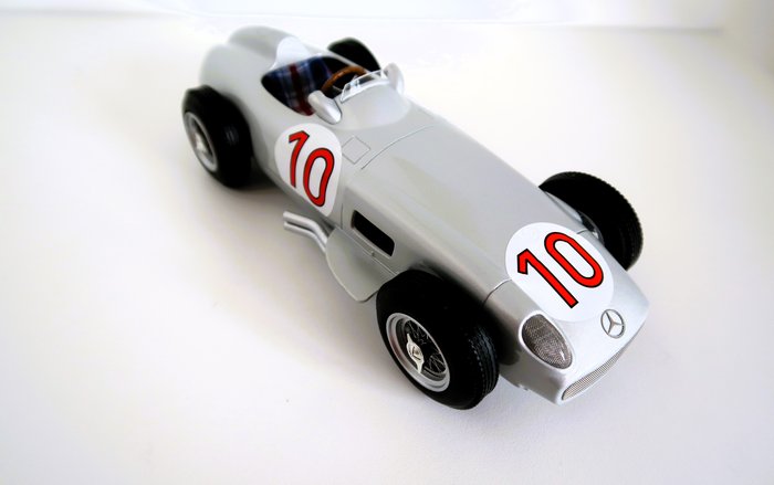 Werk83 1:18 - 1 - Machetă Sedan - Mercedes-Benz W 196 Formula 1  - 1955