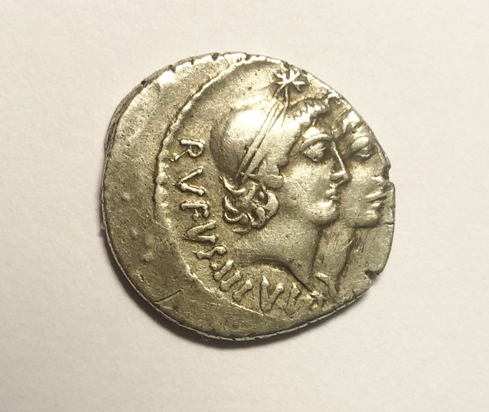 República Romana. Mn. Cordius Rufus, 46 a.C.. Denarius Rome