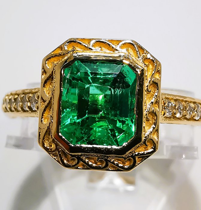 Ring - Gelbgold  1.02ct. Smaragd Smaragd - Diamant 