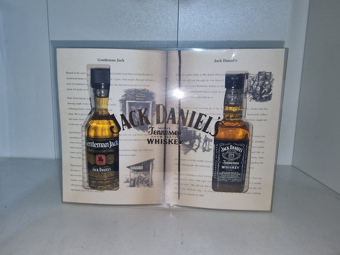 Jack Daniel's - Japanese book set w/ Old No 7 & Gentleman Jack miniatures  - b. 1990s - 50ml - 2 bottles